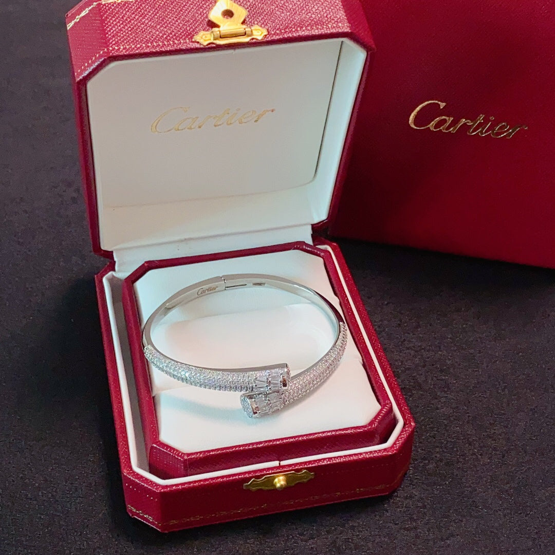 Avelora SLIM FULL-PAVÉ NAIL BANGLE - SILVER detail view 6