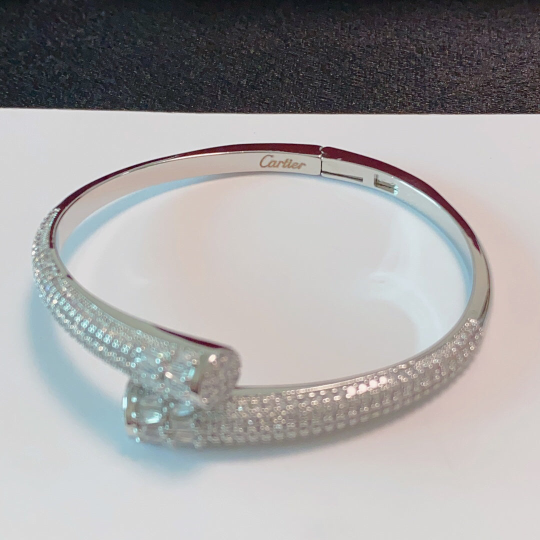 Avelora SLIM FULL-PAVÉ NAIL BANGLE - SILVER detail view 3
