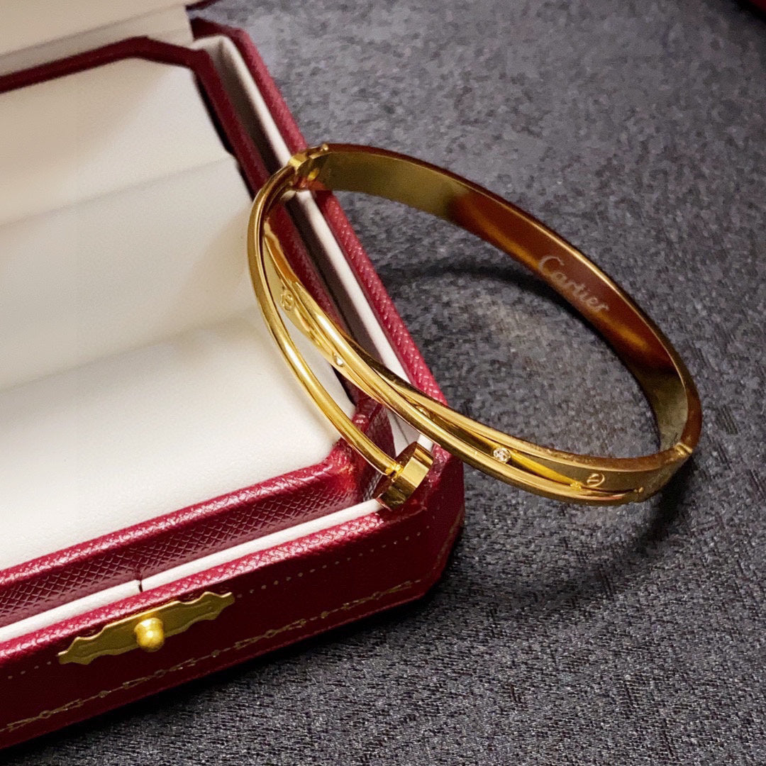 Avelora SLIM DIAMOND-ACCENT NAIL BANGLE - GOLD detail view 6