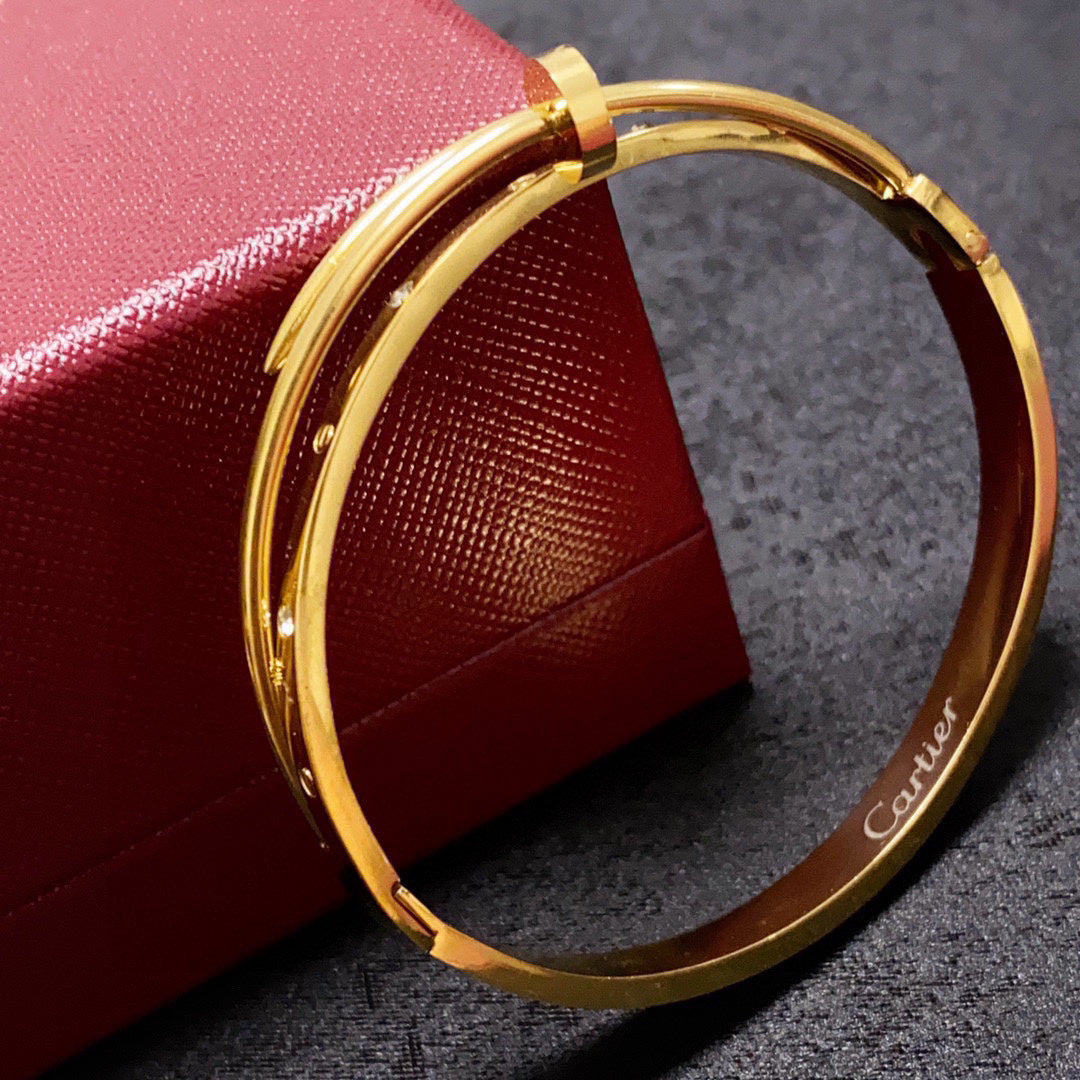 Avelora SLIM DIAMOND-ACCENT NAIL BANGLE - GOLD detail view 5