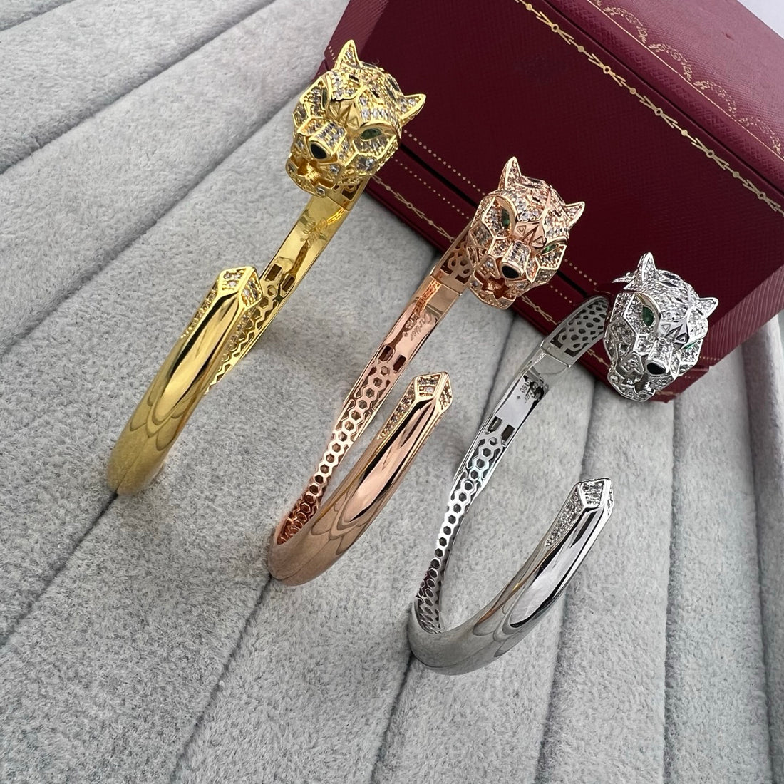Avelora SPOTTED PANTHER HEAD OPEN BANGLE product view 1