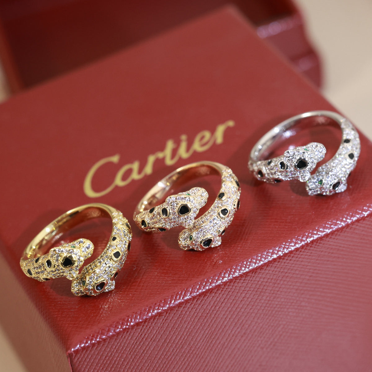 Full-Pavé Double Panther Ring - detail view