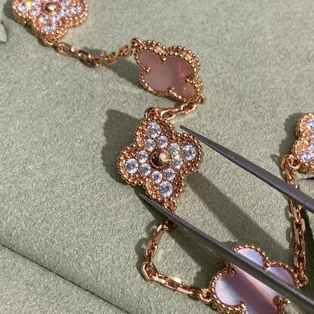[Avelora Jewelry ]CLOVER 10 MOTIFS DIAMOND PINK MOP NECKLACE