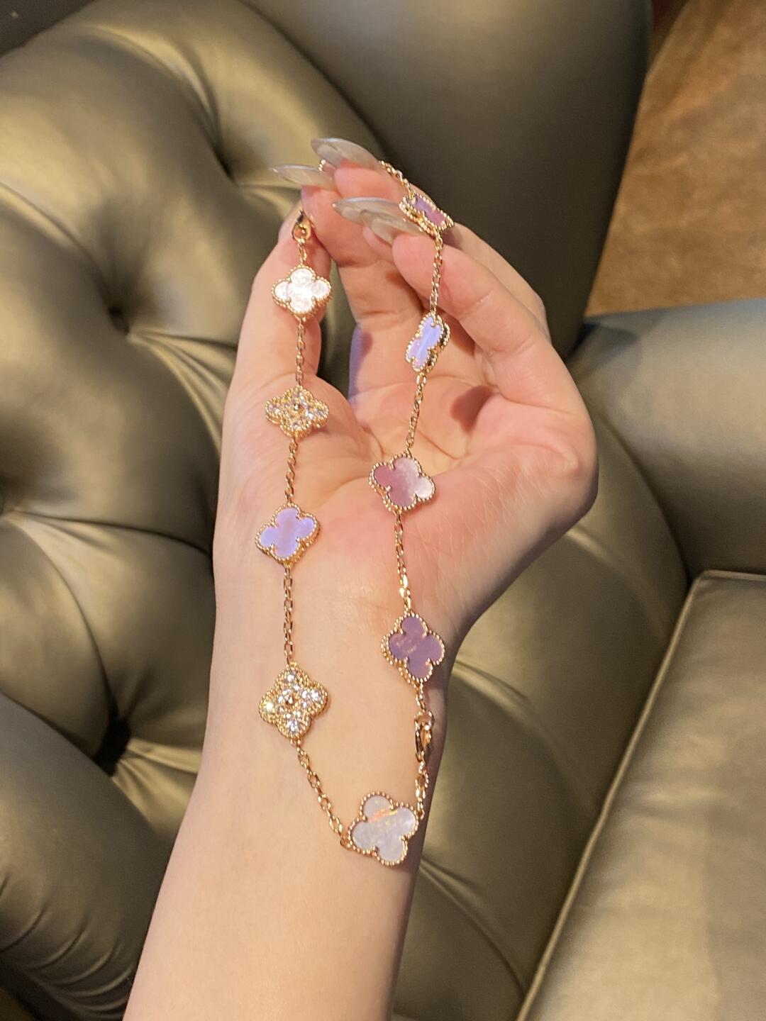 [Avelora Jewelry ]CLOVER 10 MOTIFS DIAMOND PINK MOP NECKLACE