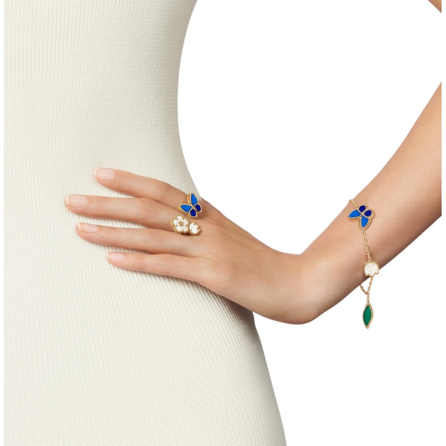 [Avelora]SPRING ENCHANTMENT BUTTERFLY & FLORAL CHARM BRACELET