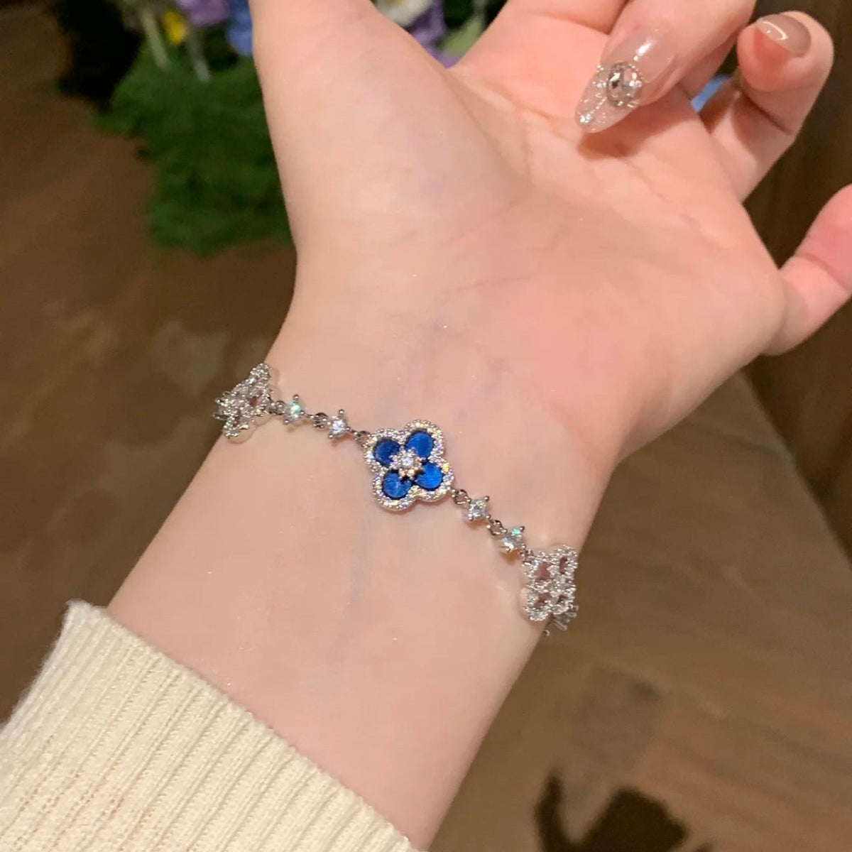 [Avelora Jewelry ]CLOVER 5 MOTIF PINK BLUE RED WHITE BRACELET