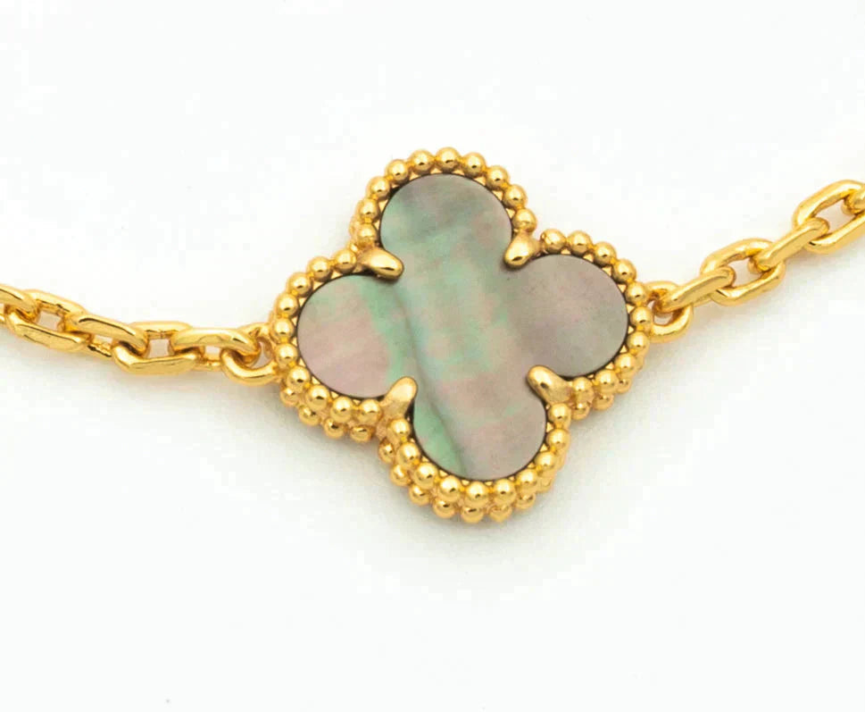 [Avelora]LUCKY CLOVER 5-MOTIF BRACELET - GREY MOTHER-OF-PEARL COLLECTION