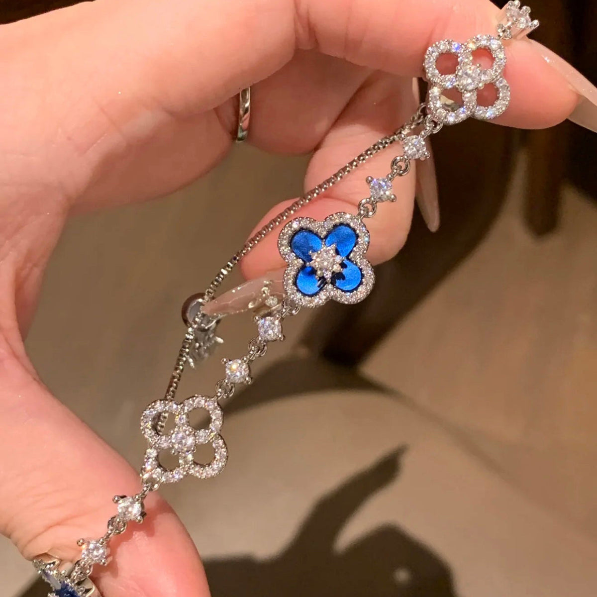 [Avelora Jewelry ]CLOVER 5 MOTIF PINK BLUE RED WHITE BRACELET
