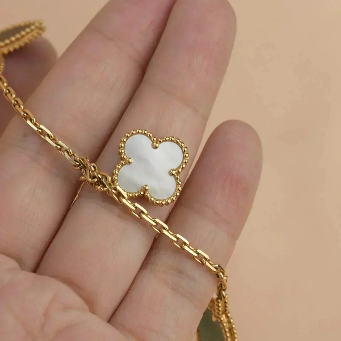 [Avelora]LUCKY NATURE MULTI-CHARM BRACELET