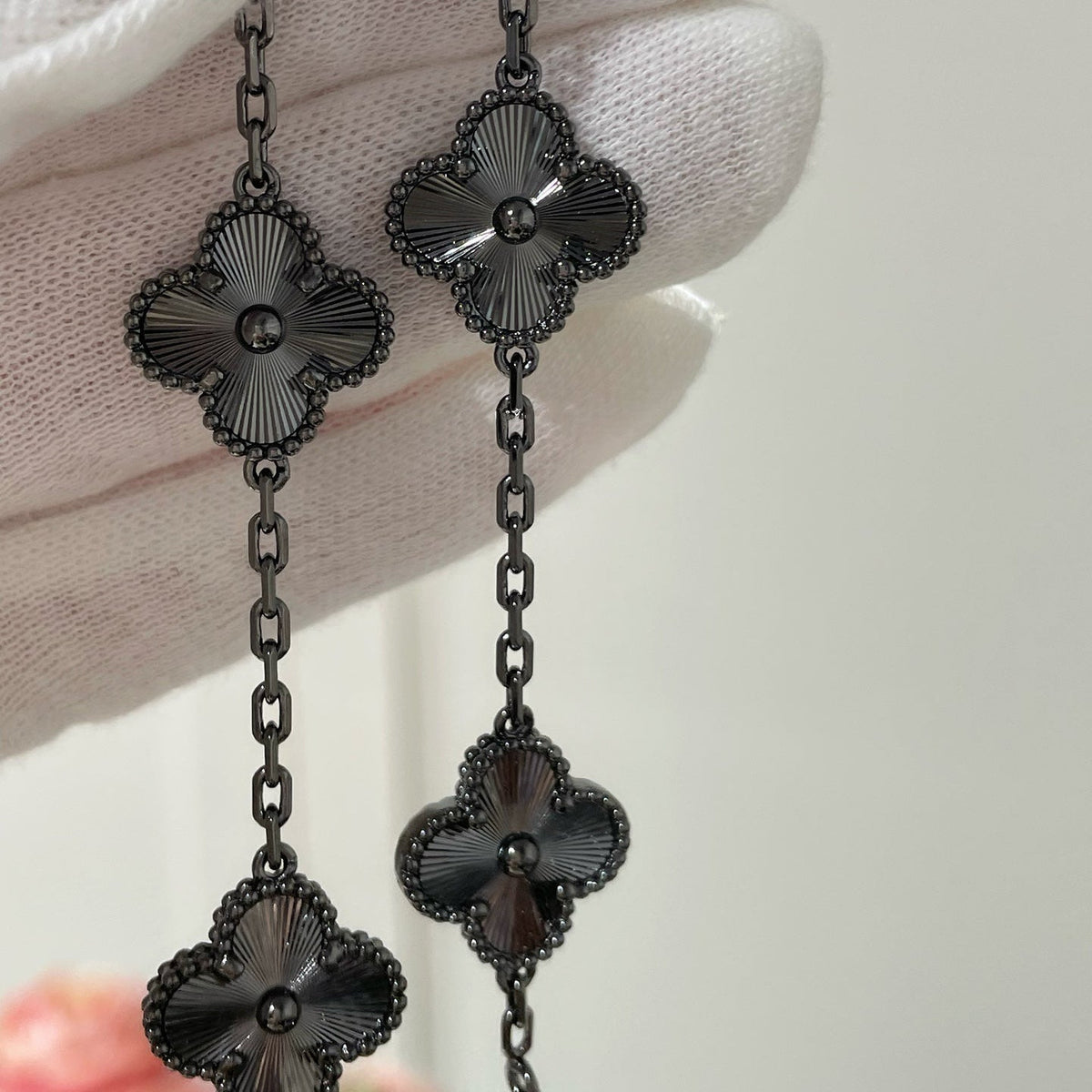[Avelora Jewelry ]CLOVER 5 MOTIF BLACK BRACELET