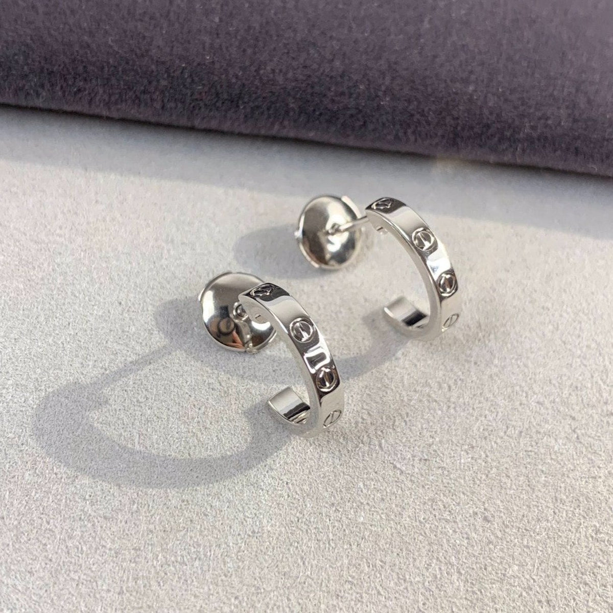 [Avelora Jewelry ]LOVE EARRINGS 2.65MM SILVER