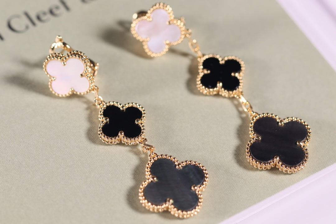 [Avelora Jewelry ]CLOVER EARRINGS GOLD ONYX MOP 3 MOTIF
