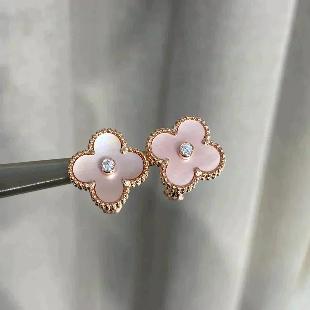 [Avelora Jewelry ]CLOVER MEDIUM 1 MOTIFS  PINK MOP DIAMOND EARRINGS