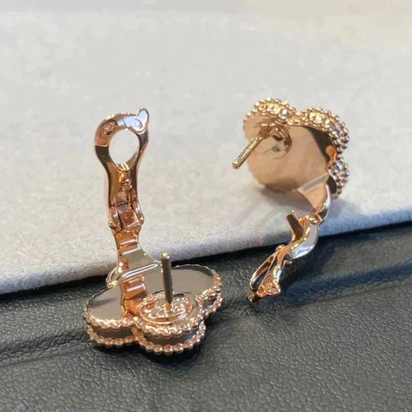 [Avelora Jewelry ]CLOVER MEDIUM 1 MOTIFS GRAY MOP  DIAMOND EARRINGS