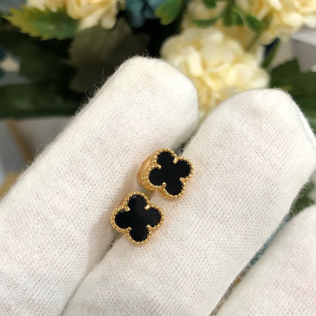 [Avelora Jewelry ]CLOVER MINI GOLD EARRINGS