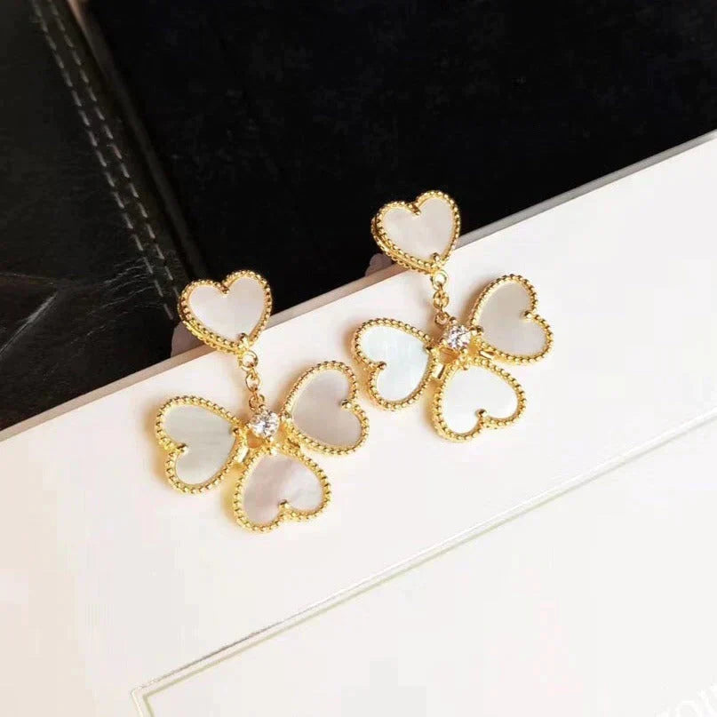 [Avelora Jewelry ]CLOVER SWEET WHITE MOP EARRINGS