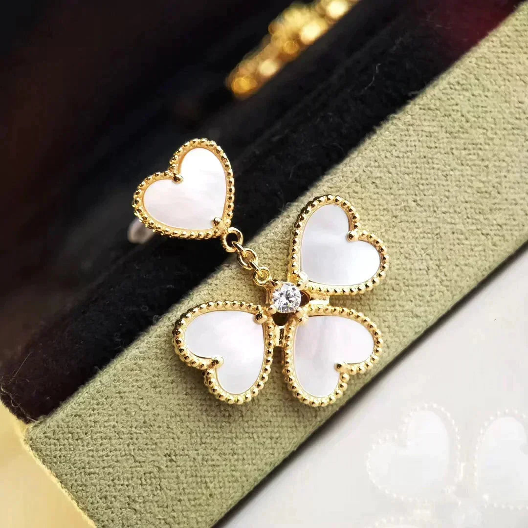 [Avelora Jewelry ]CLOVER SWEET WHITE MOP EARRINGS