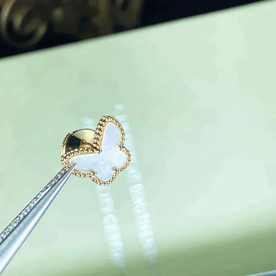 [Avelora Jewelry ]SWEET BUTTERFLY MOP EARSTUDS
