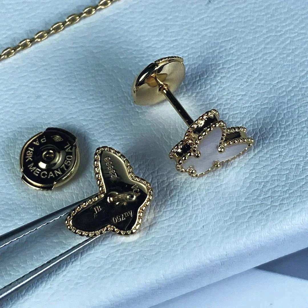 [Avelora Jewelry ]SWEET BUTTERFLY MOP EARSTUDS