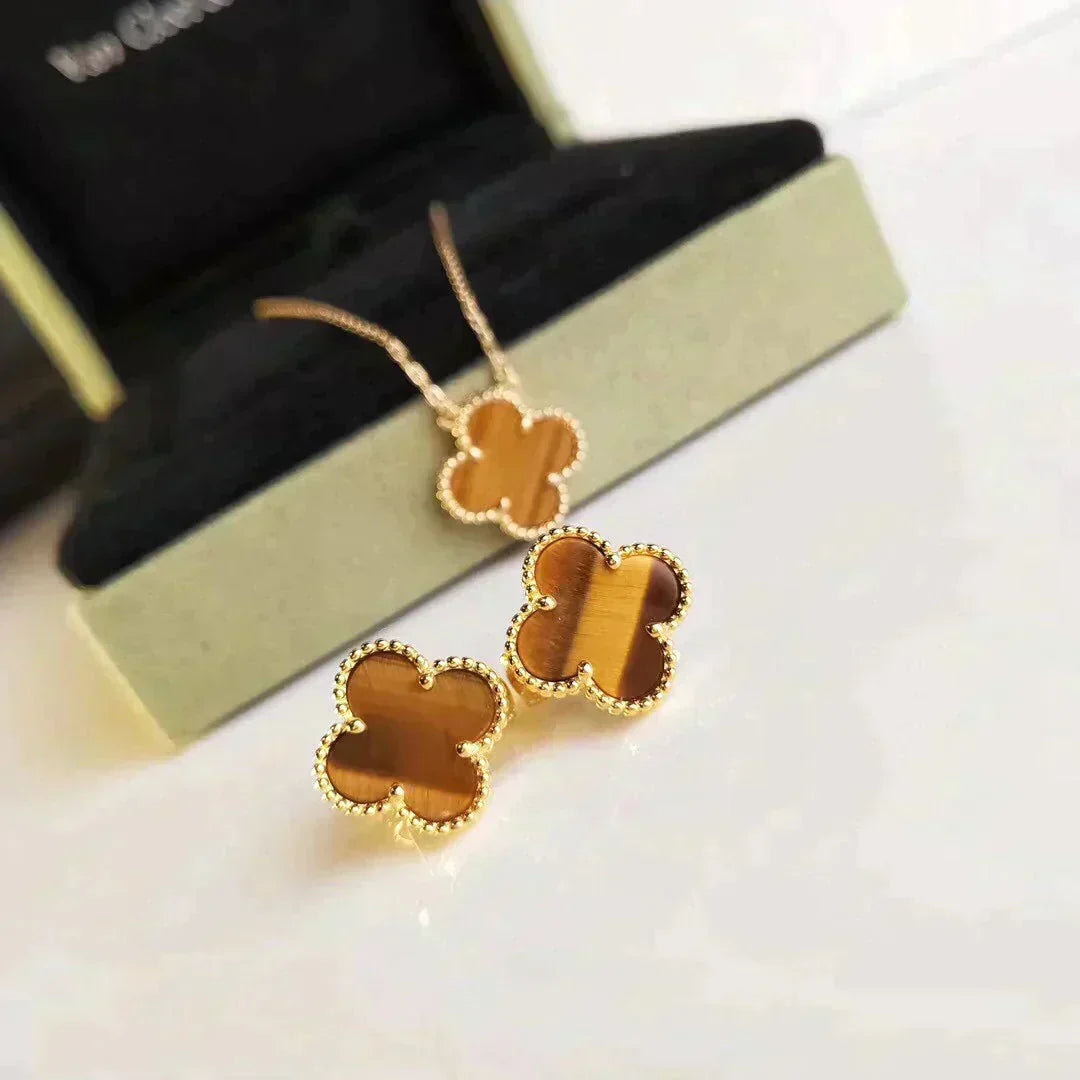 [Avelora Jewelry ]CLOVER MEDIUM 1 MOTIFS TIGER EYE EARRINGS