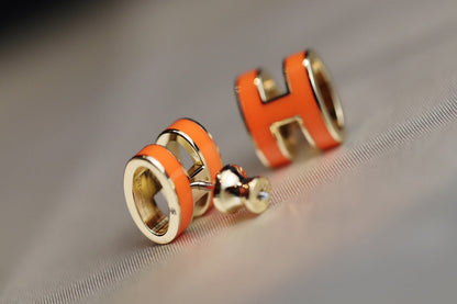 [Avelora]MINI POP H EARRINGS ORANGE