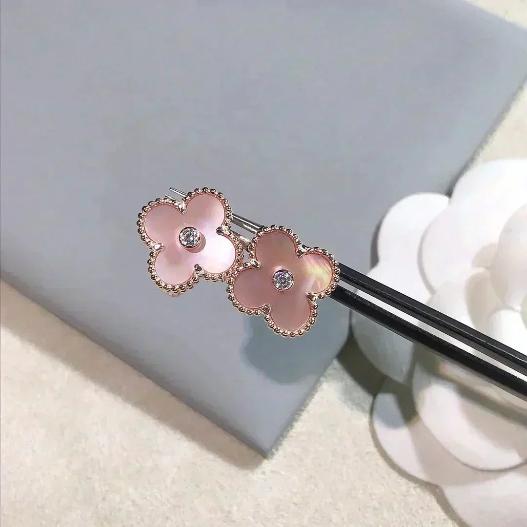 [Avelora Jewelry ]CLOVER MEDIUM 1 MOTIFS  PINK MOP DIAMOND EARRINGS