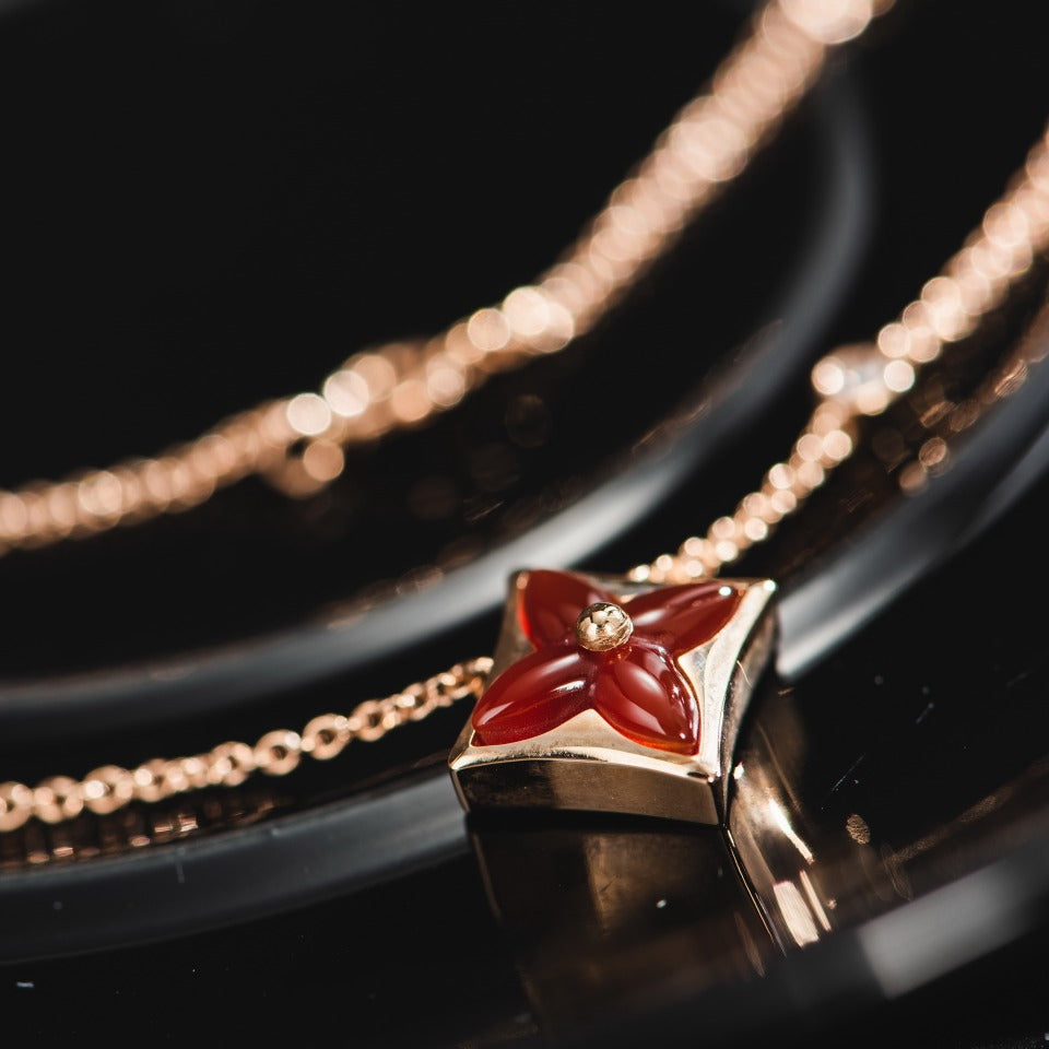 [Avelora Jewelry ]STAR NECKLACE PINK GOLD 1 DIAMOND