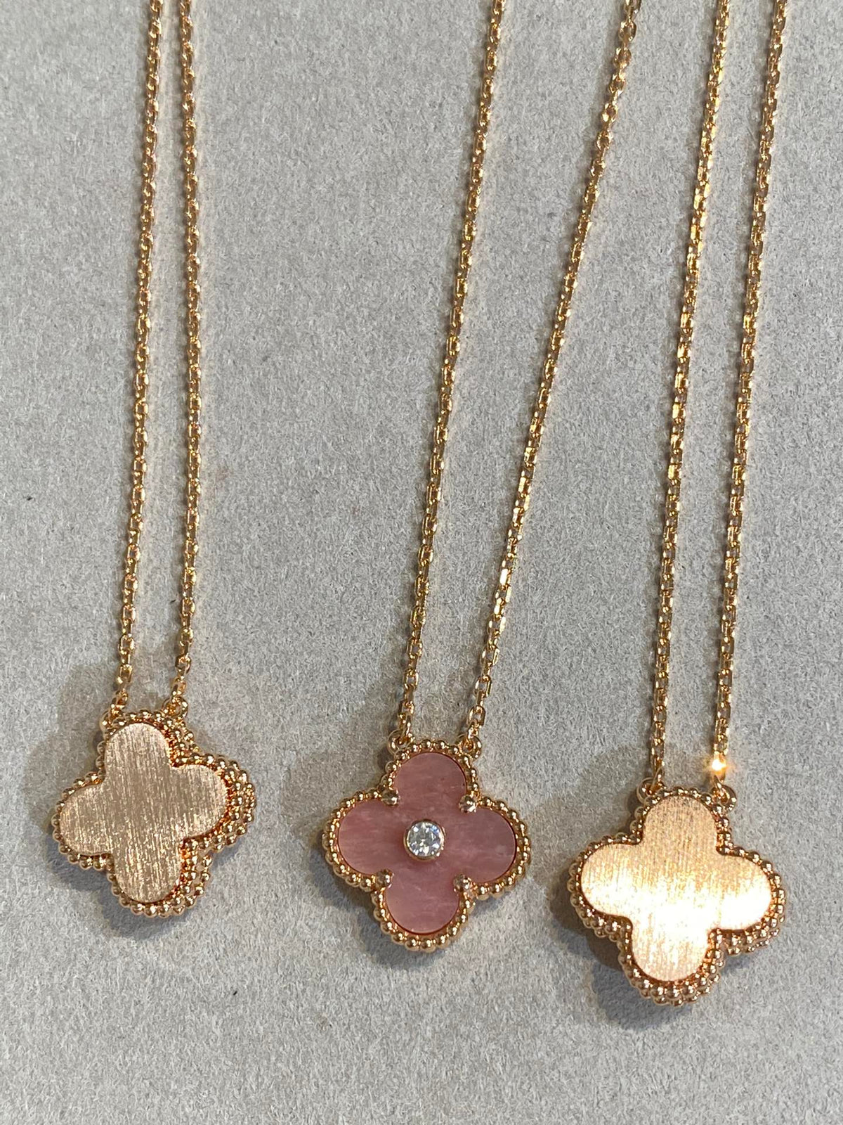 [Avelora Jewelry ]CLOVER 15MM DIAMOND RHODONITE NECKLACE