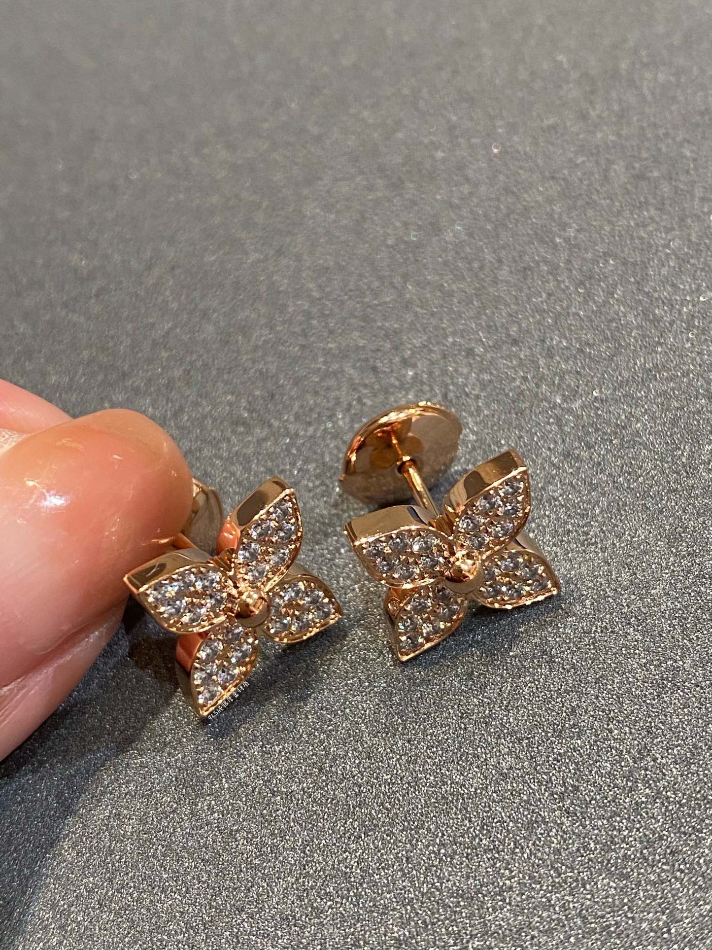 [Avelora]STAR DIAMOND EARRINGS
