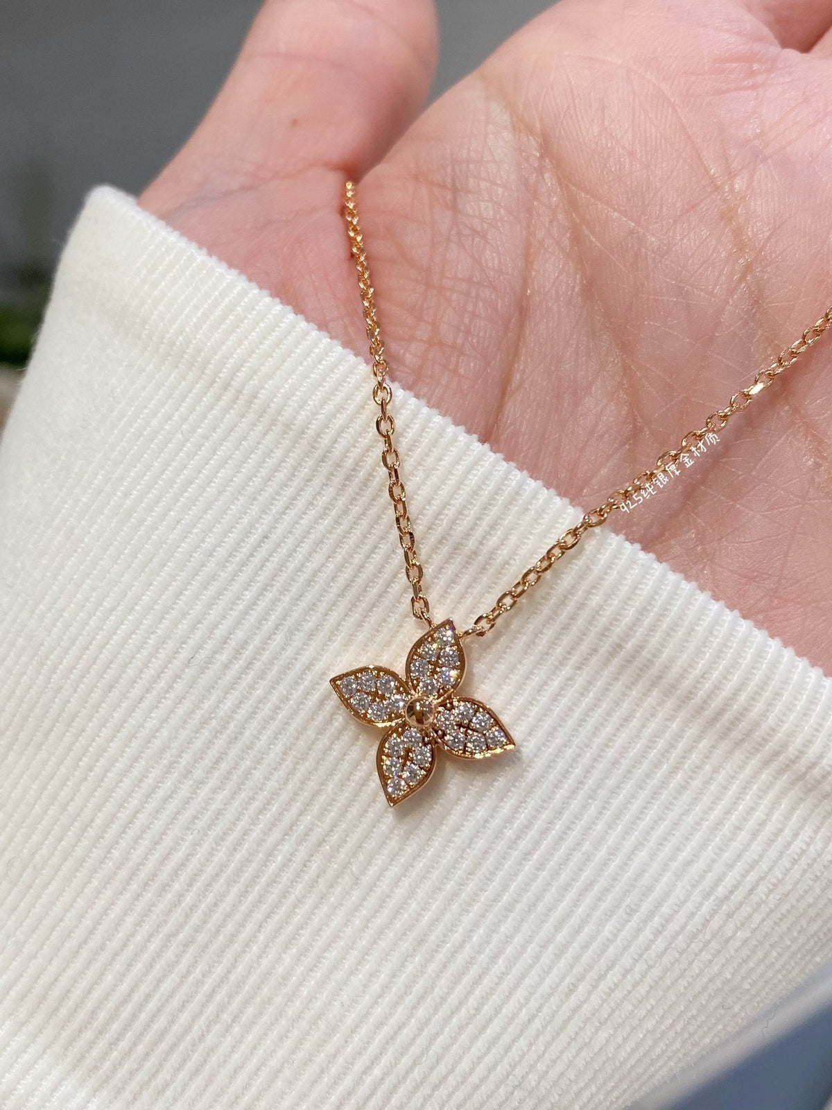 [Avelora Jewelry ]STAR DIAMOND NECKALCE