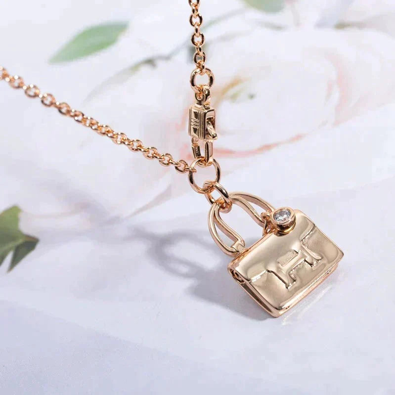 [Avelora Jewelry ]AMULETTE PEDANT ROSE GOLD NECKLACE