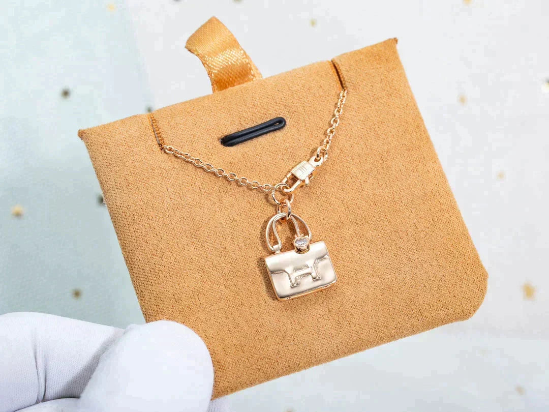[Avelora]AMULETTE PEDANT ROSE GOLD NECKLACE