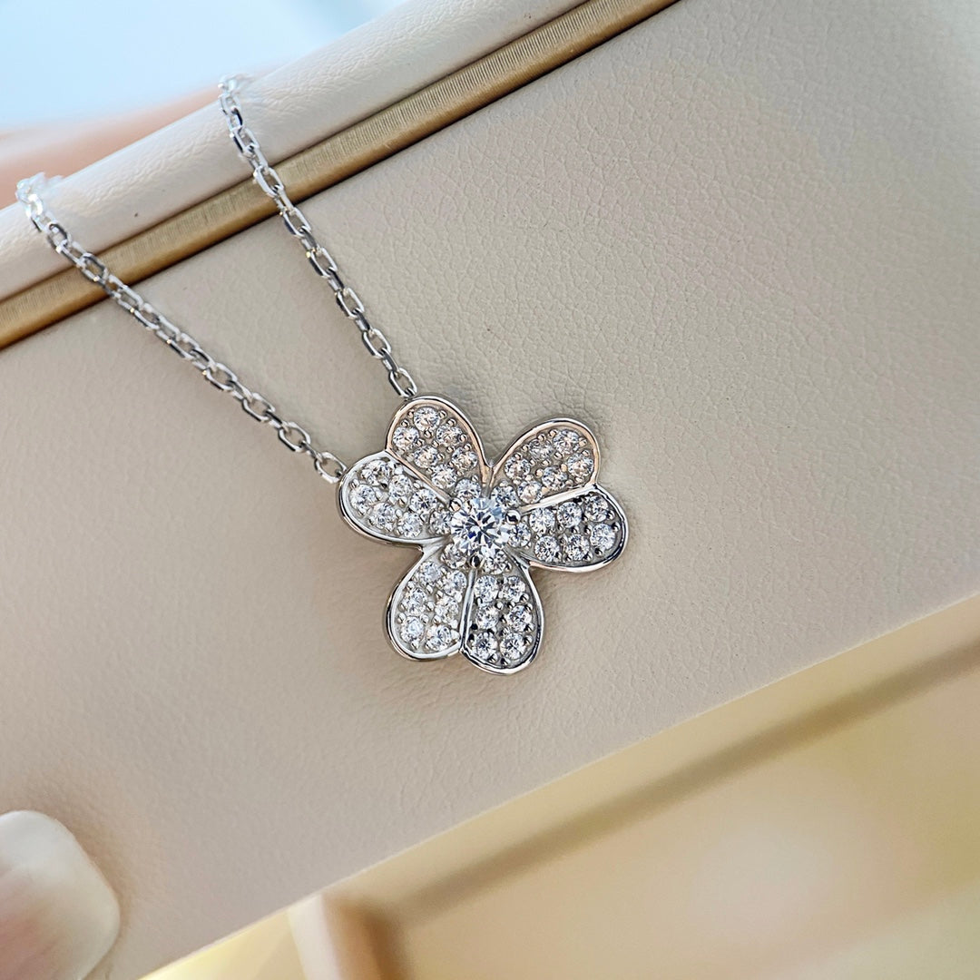 [Avelora Jewelry ]CLOVER DIAMOND NECKLACE SILVER
