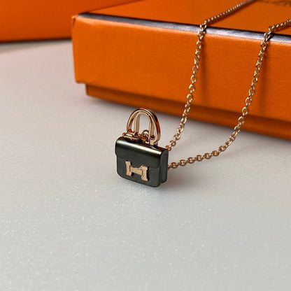 [Avelora]CONSTANCE BLACK PEDANT ROSE GOLD NECKLACE