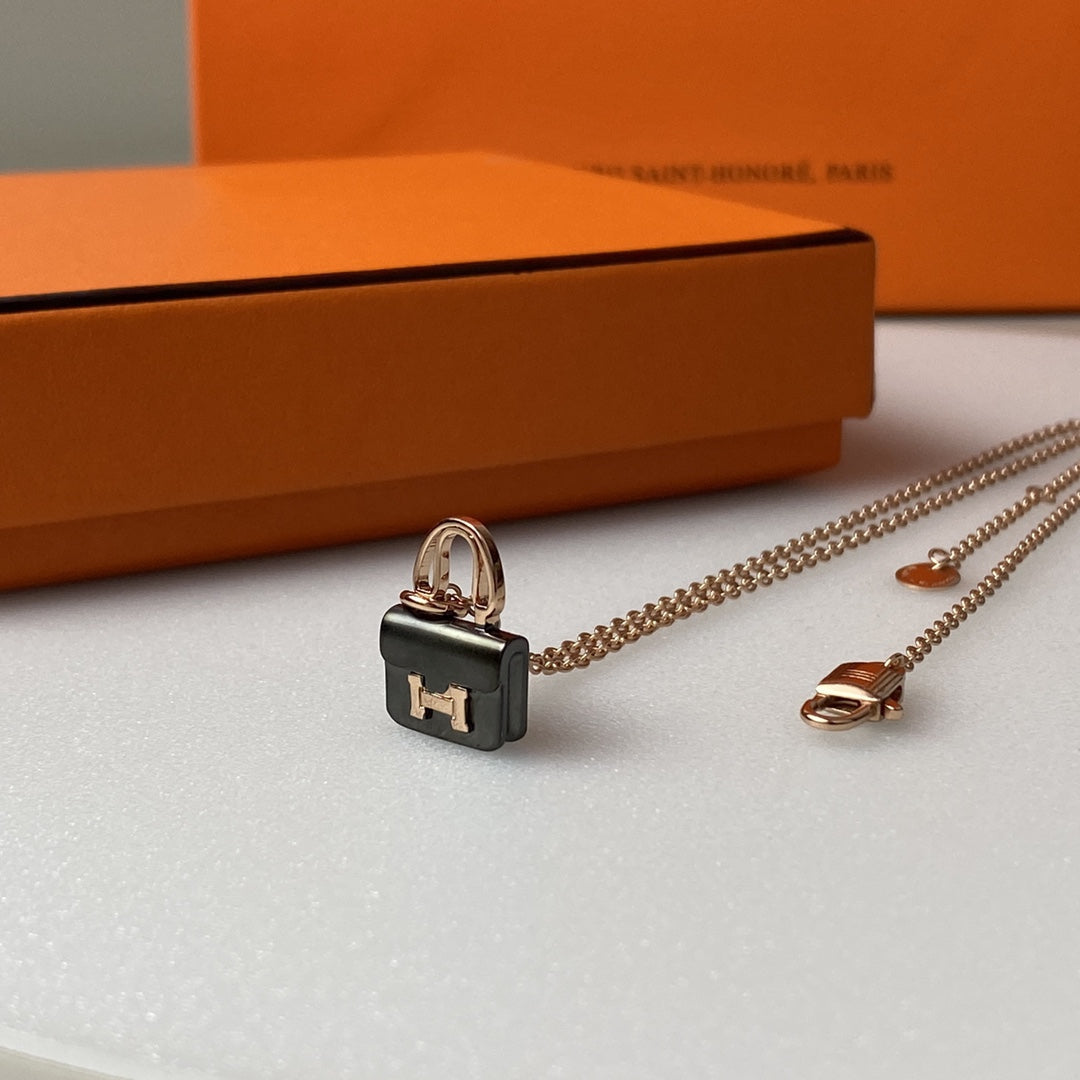 [Avelora Jewelry ]CONSTANCE BLACK PEDANT PINK GOLD NECKLACE