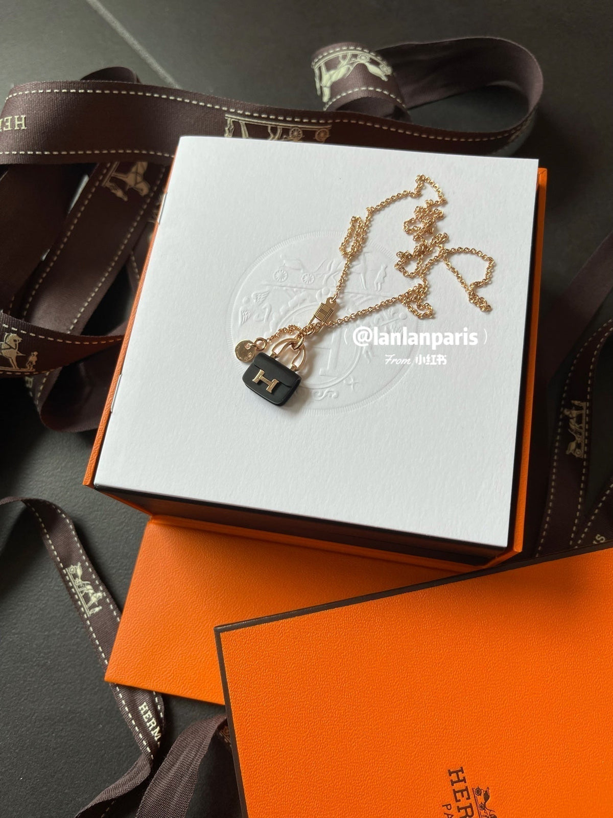 [Avelora Jewelry ]CONSTANCE BLACK PEDANT PINK GOLD NECKLACE