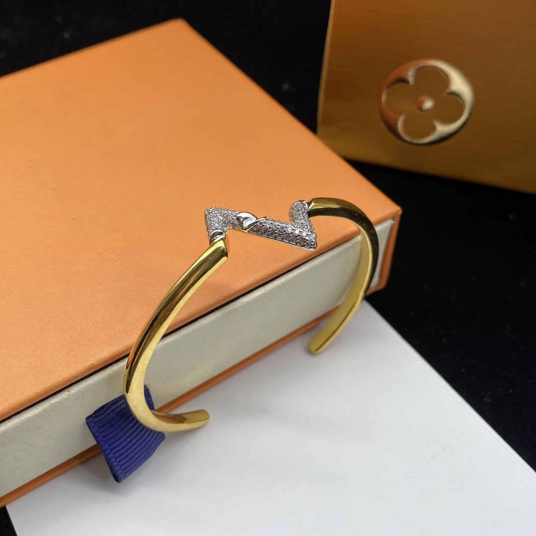 [Avelora]VOLTE UPSITE DOWN DIAMOND GOLD OPEN BRACELET