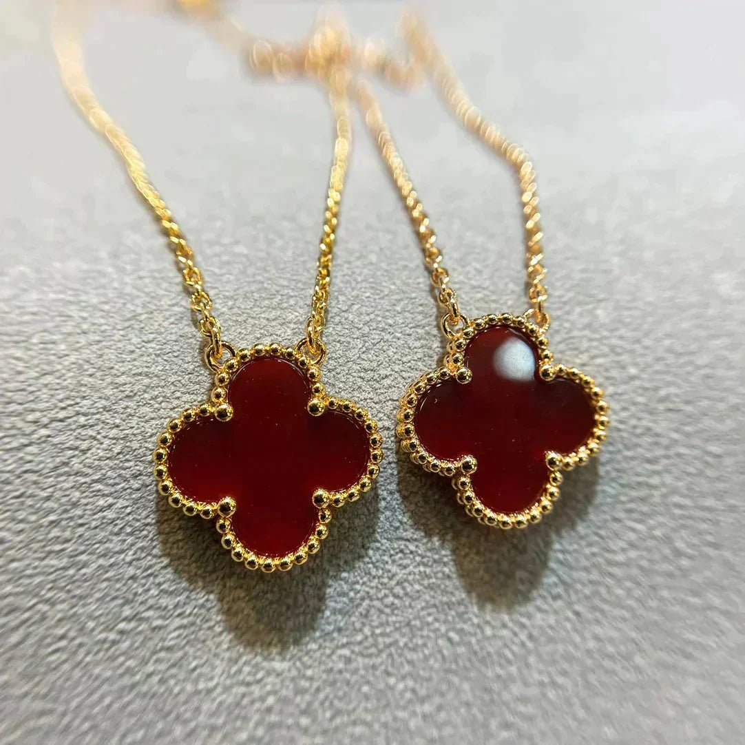 [Avelora Jewelry ]CLOVER 15MM CARNELIAN SINGLE FLOWER NECKLACE