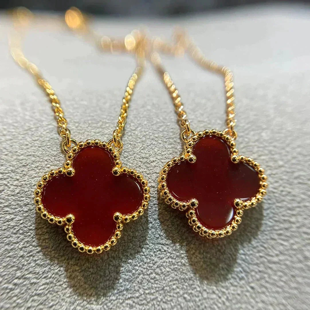 [Avelora Jewelry ]CLOVER 15MM CARNELIAN SINGLE FLOWER NECKLACE