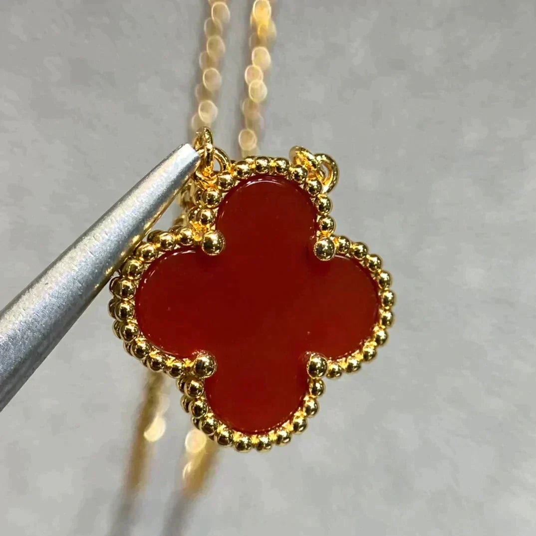 [Avelora Jewelry ]CLOVER 15MM CARNELIAN SINGLE FLOWER NECKLACE