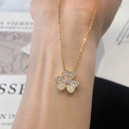 [Avelora]PAVÉ DIAMOND FLOWER CHARM NECKLACE