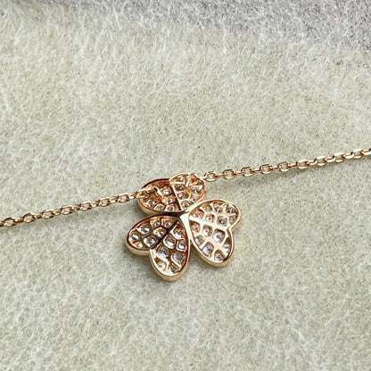 [Avelora]PAVÉ DIAMOND FLOWER CHARM NECKLACE