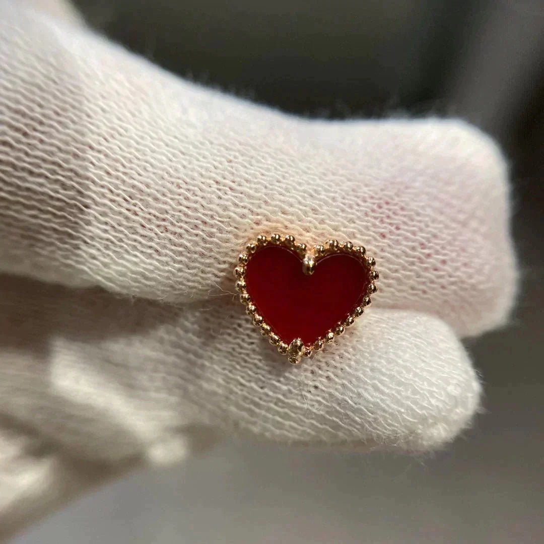 [Avelora Jewelry ]HEART CARNELIAN STUD EARRINGS