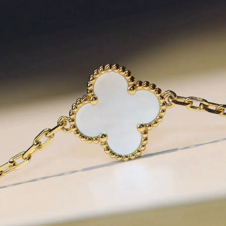 [Avelora Jewelry ]CLOVER 20 MOTIFS WHITE MOP NECKLACE