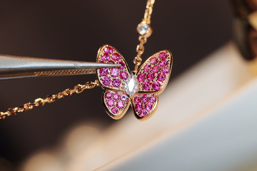[Avelora Jewelry ]BUTTERFLY RED DIAMOND ROSE GOLD NECKLACE