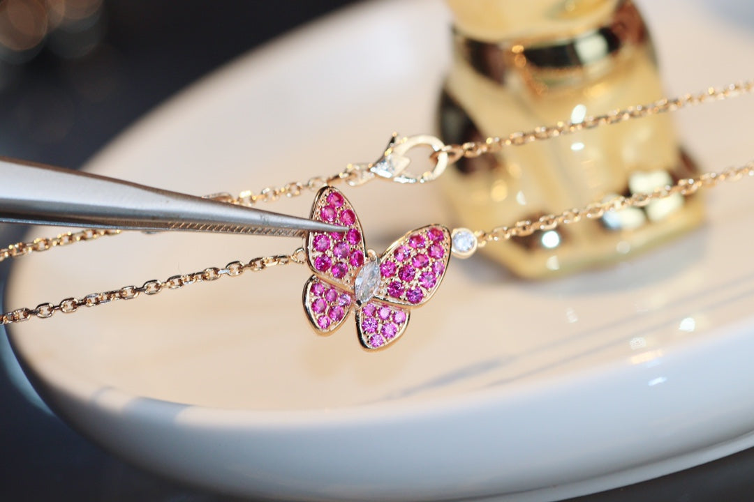 [Avelora Jewelry ]BUTTERFLY RED DIAMOND ROSE GOLD NECKLACE
