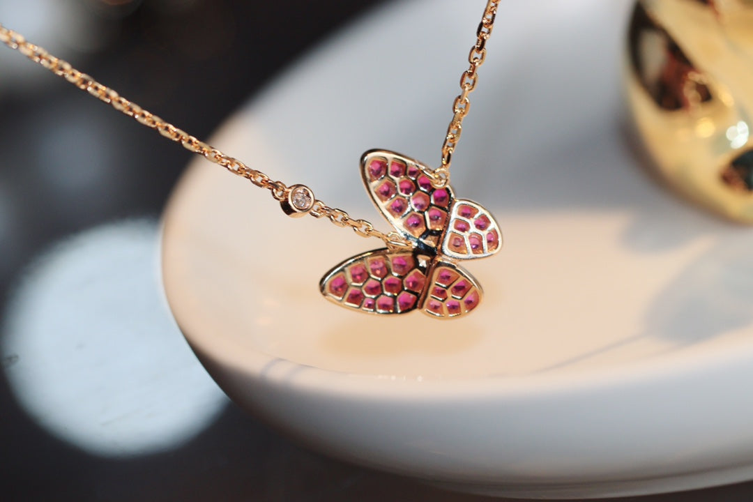 [Avelora Jewelry ]BUTTERFLY RED DIAMOND ROSE GOLD NECKLACE