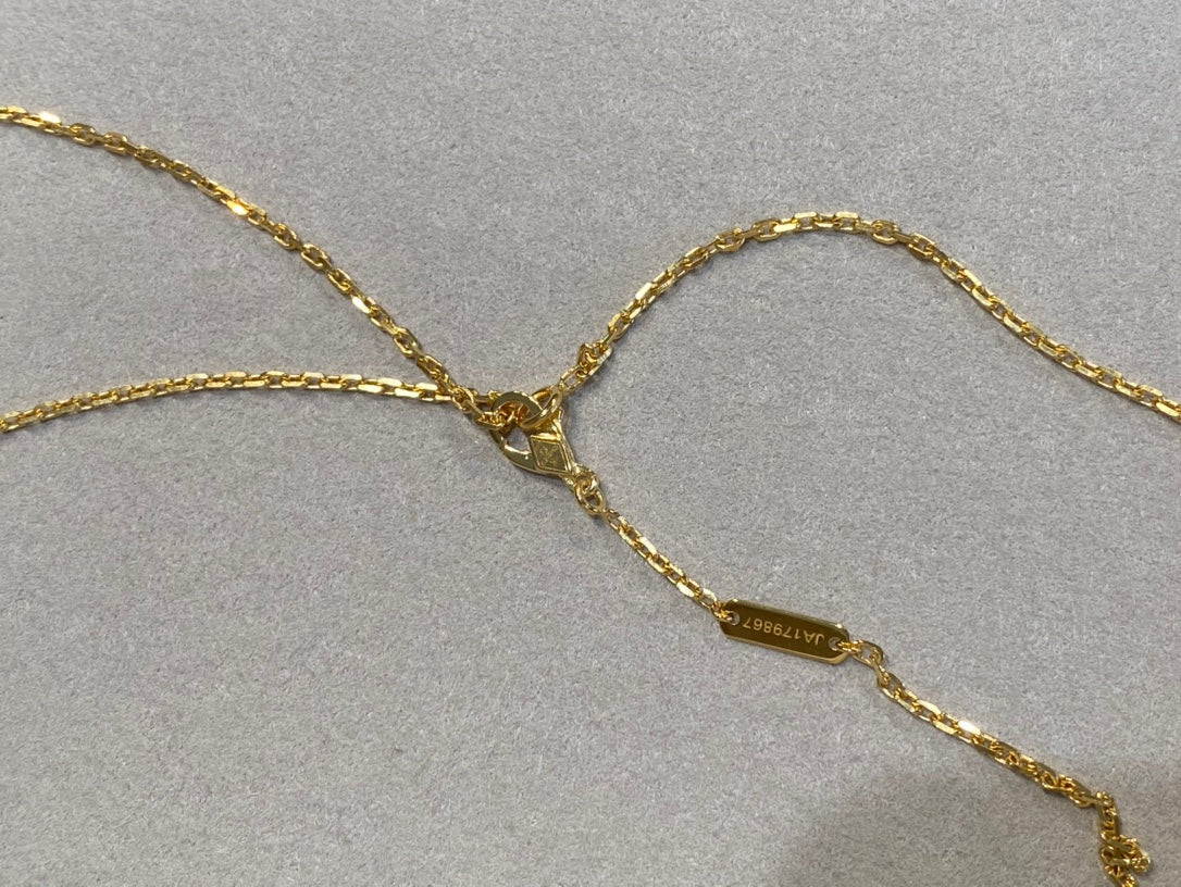 [Avelora Jewelry ]CLOVER 25MM NECKLACE GOLD CARNELIAN
