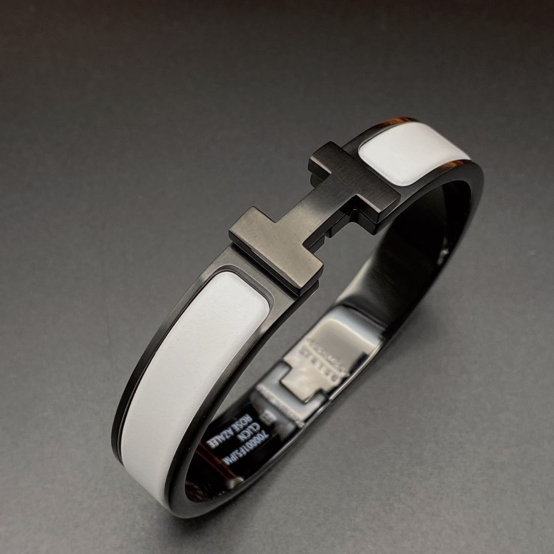 [Avelora Jewelry ]H BRACELET 12MM BLACK WHITE CERAMIC