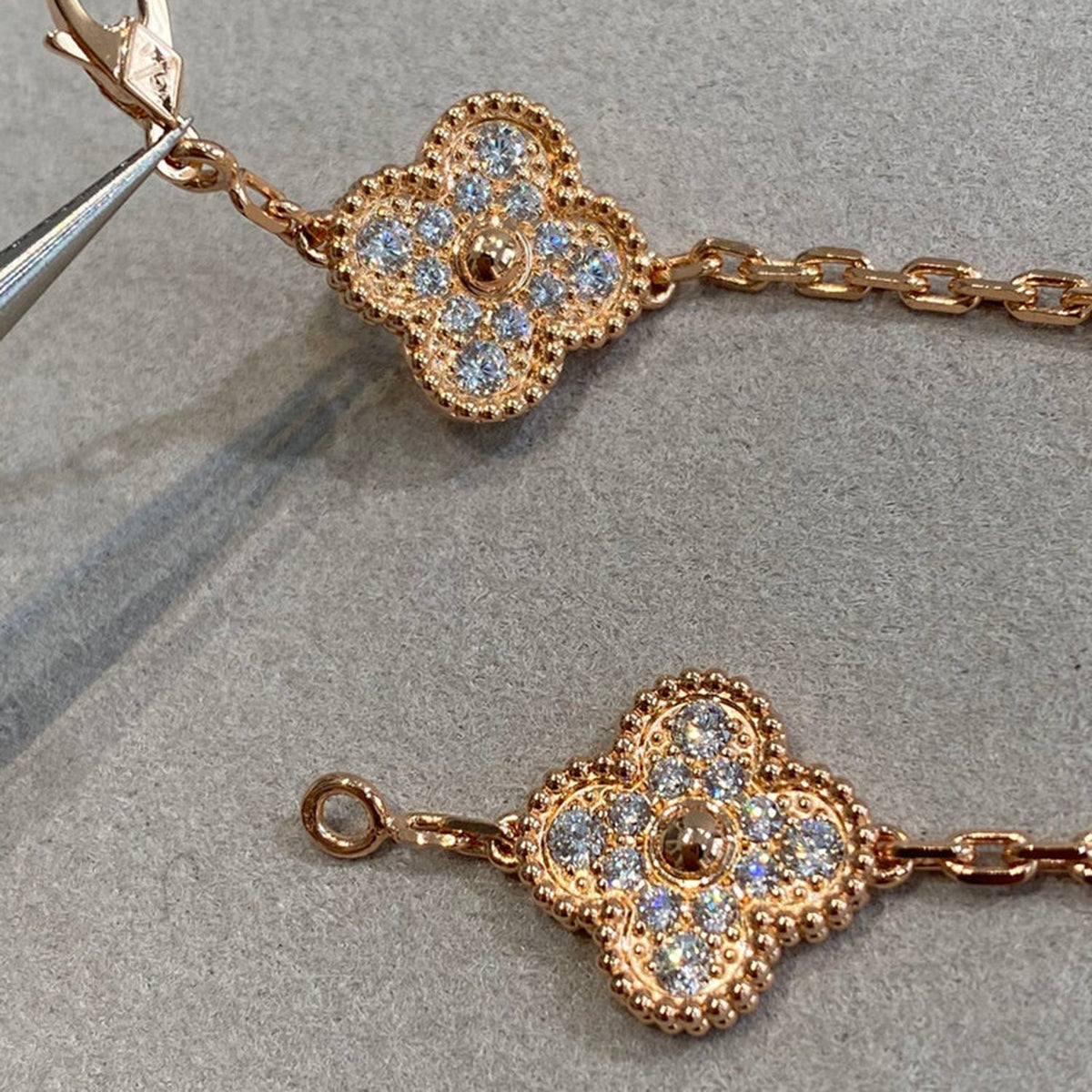 [Avelora Jewelry ] CLOVER 5 MOTIF FULL DIAMOND BRACELET COLLECTION
